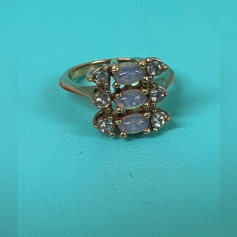 🔴🆑DEAL OF THE A WEEK 🆑Gold AVON Opal Ring 🔴 - Picture 2 of 4